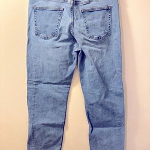 Men’s Old Navy loose fit flex jeans. Size 34 x 32.